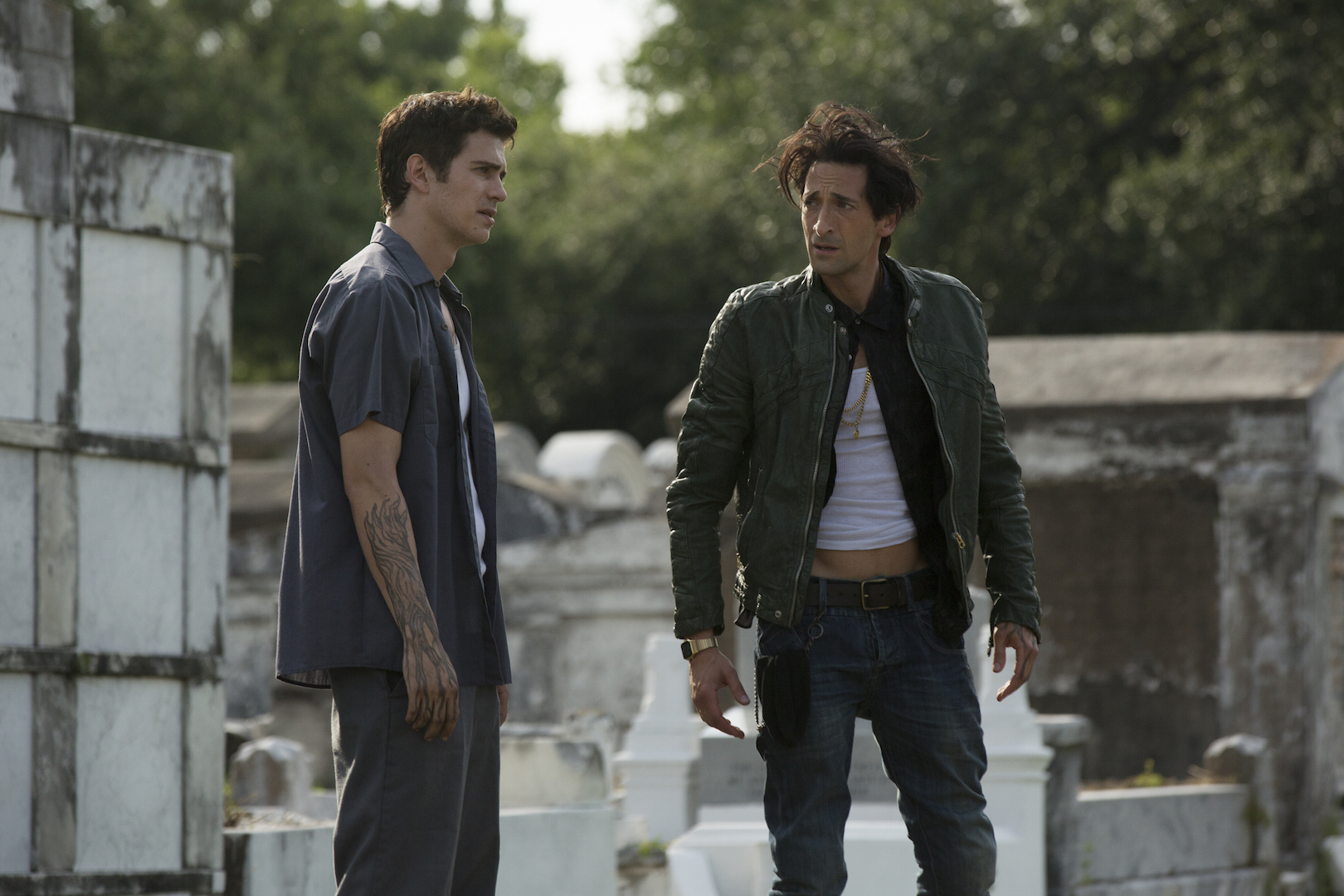 American Heist' Review: As Generic as the Title - High-Def Digest: The Bonus View