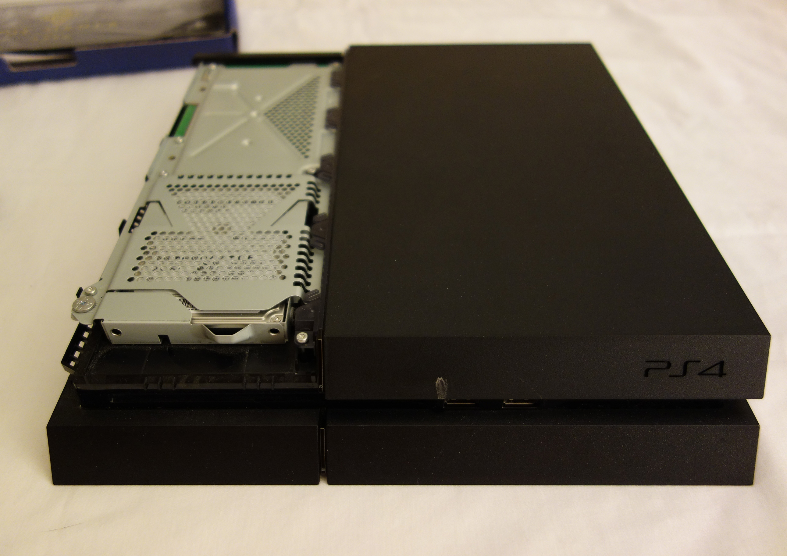 PS4 no hard drive cover