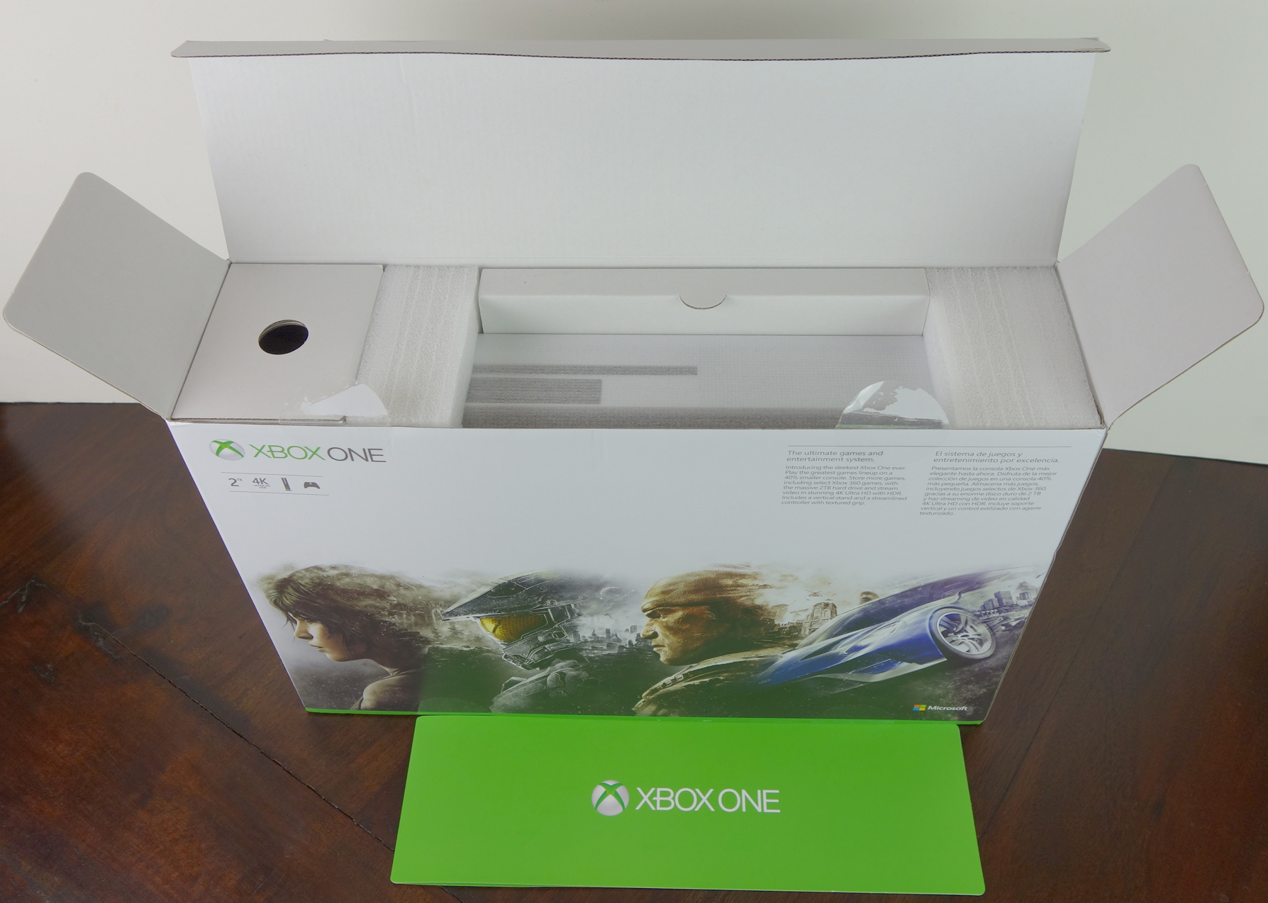 Xbox One S unboxing