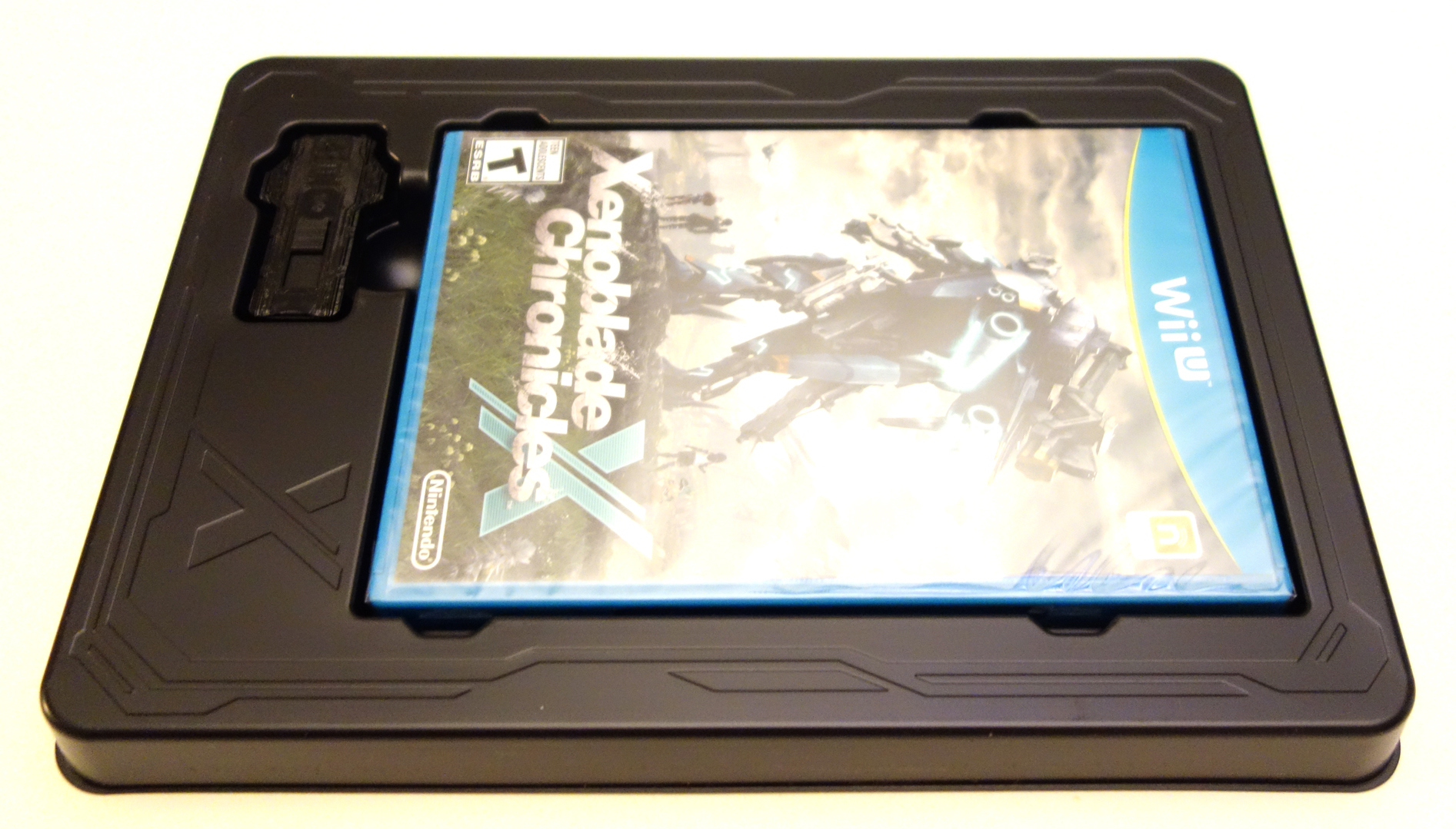 Xenoblade Chronicles X Special Edition box inside